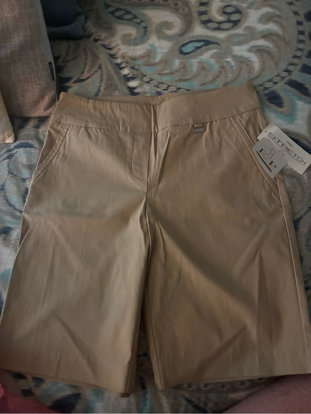 NWT Stretch khaki golf shorts